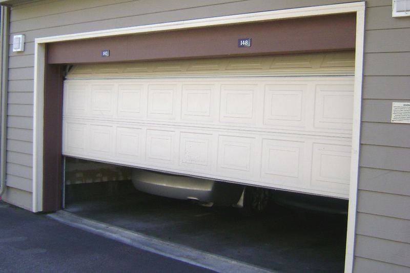 garage door sliding up